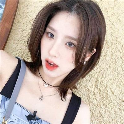 玉女撩春 海报